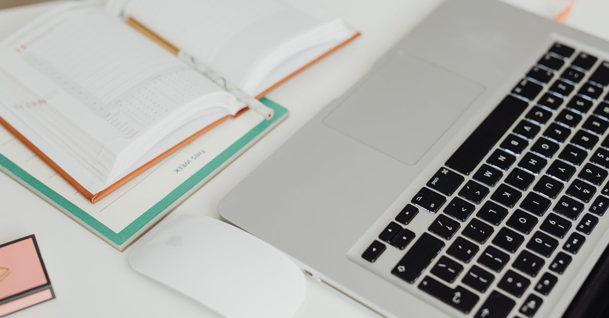 découvrez les avantages des postes de travail ergonomiques conçus pour améliorer le confort et la productivité. explorez des solutions innovantes qui favorisent une meilleure posture, réduisent les tensions et créent un environnement de travail plus sain pour tous.