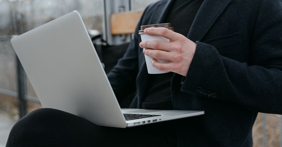 découvrez des exercices et des techniques efficaces pour améliorer la mobilité des épaules, améliorer la flexibilité et prévenir les blessures. Apprenez à obtenir des mouvements et une posture optimaux pour un mode de vie actif.