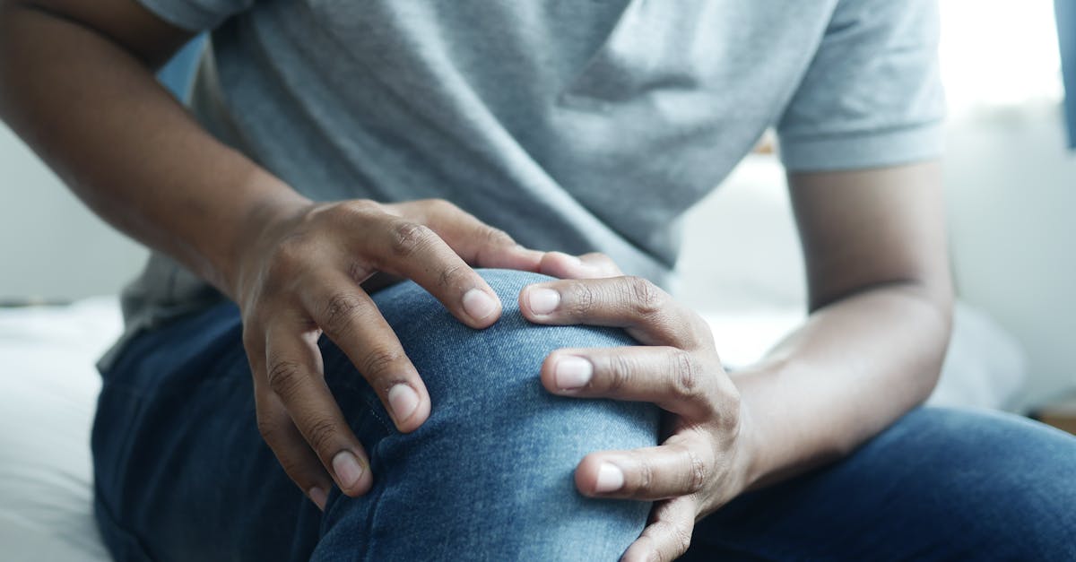 discover effective strategies for managing and alleviating dorsal pain. learn about causes, symptoms, and treatment options to improve your back health and enhance your quality of life.