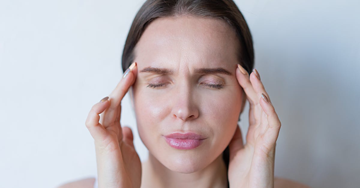 discover effective solutions for headache relief. explore natural remedies, over-the-counter medications, and lifestyle tips to alleviate pain and improve your well-being.