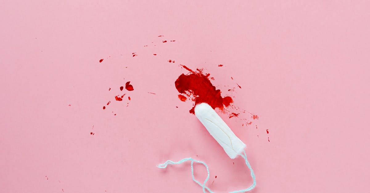 découvrez des stratégies efficaces pour gérer les migraines menstruelles, leurs causes et les traitements potentiels. apprenez à soulager les symptômes et à améliorer votre qualité de vie pendant votre cycle menstruel.