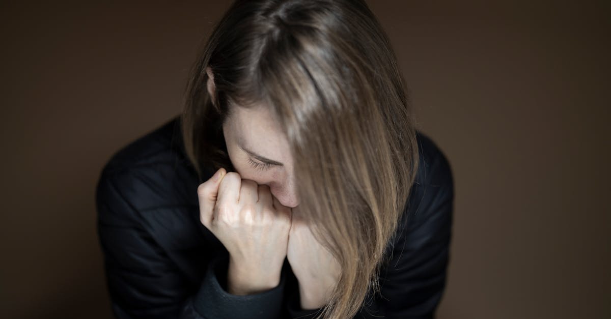 discover the causes and effects of forward head posture, a common issue in today's digital age. learn effective exercises and tips to correct this postural imbalance and improve your overall health and well-being.