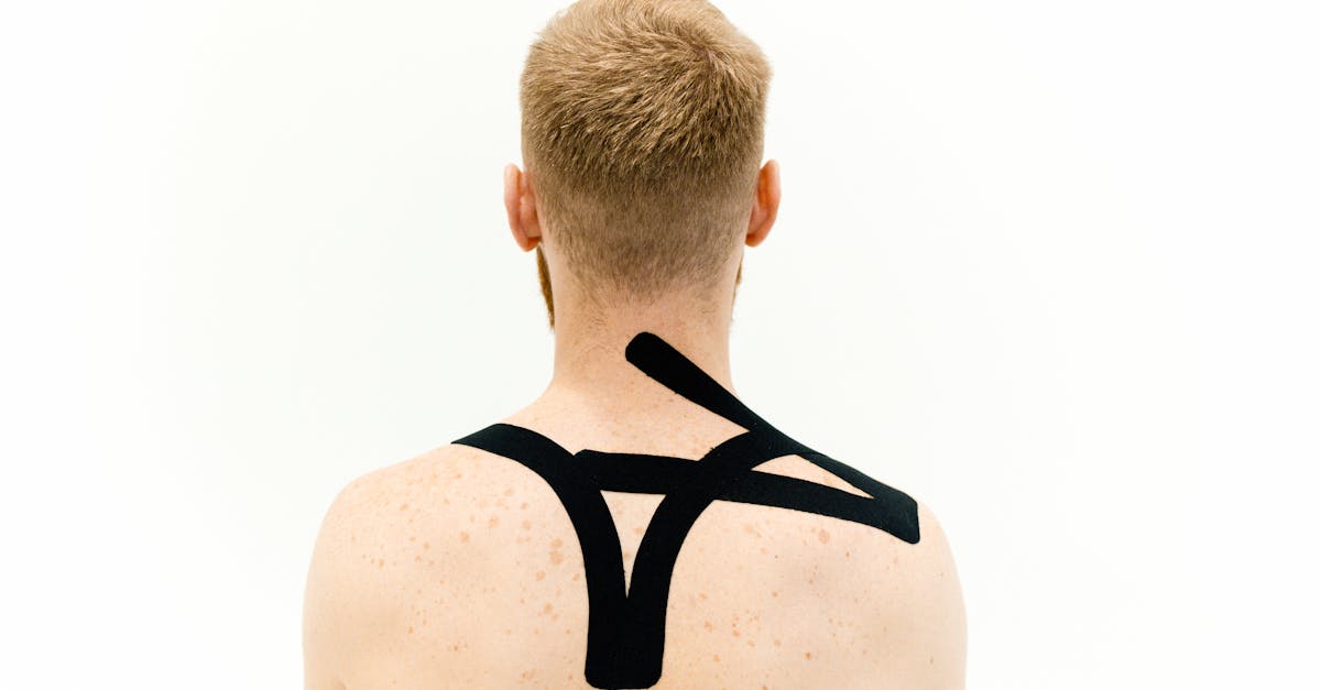 discover effective strategies to understand, alleviate, and manage shoulder pain. explore causes, treatments, and tips for prevention to regain mobility and enjoy a pain-free life.