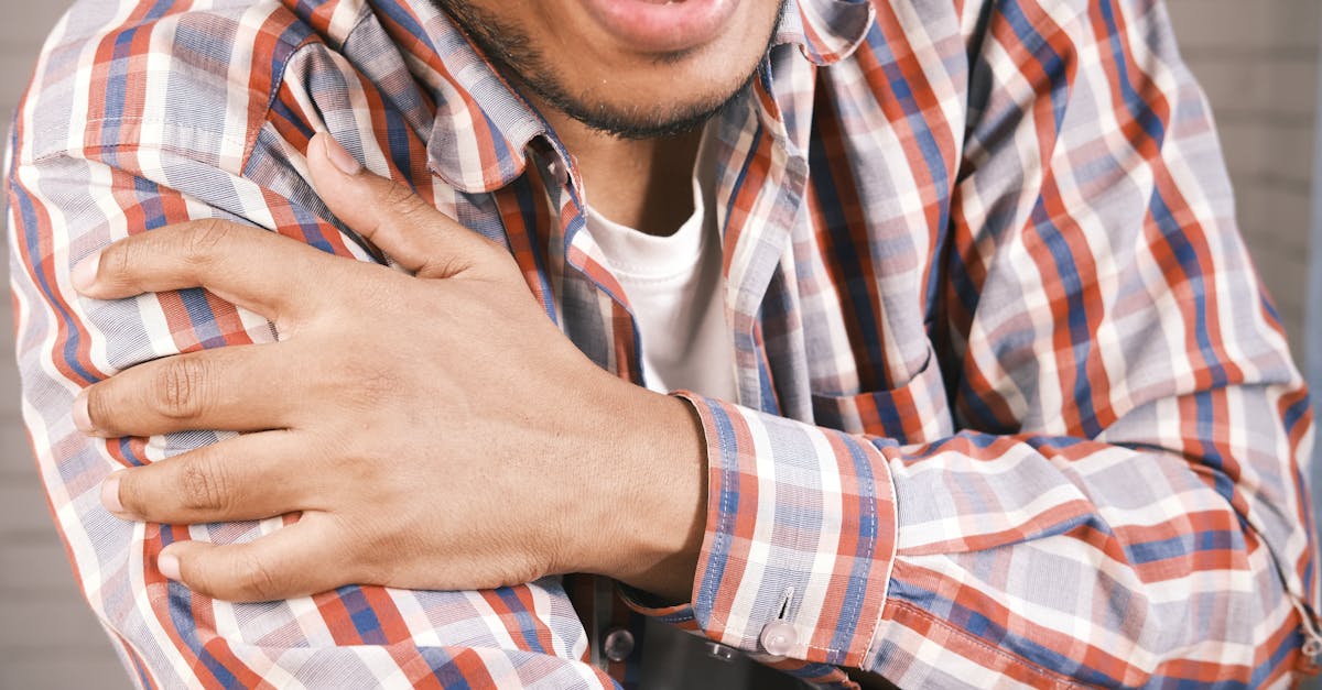 discover effective solutions and tips for alleviating shoulder pain. learn about causes, treatments, and exercises to relieve discomfort and improve mobility.