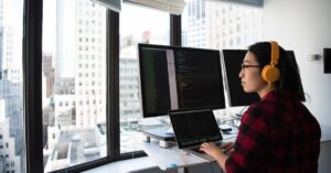 discover the benefits of a standing desk that promotes better posture, increased productivity, and improved health. elevate your workspace and enhance your work experience with ergonomic designs that support your active lifestyle.