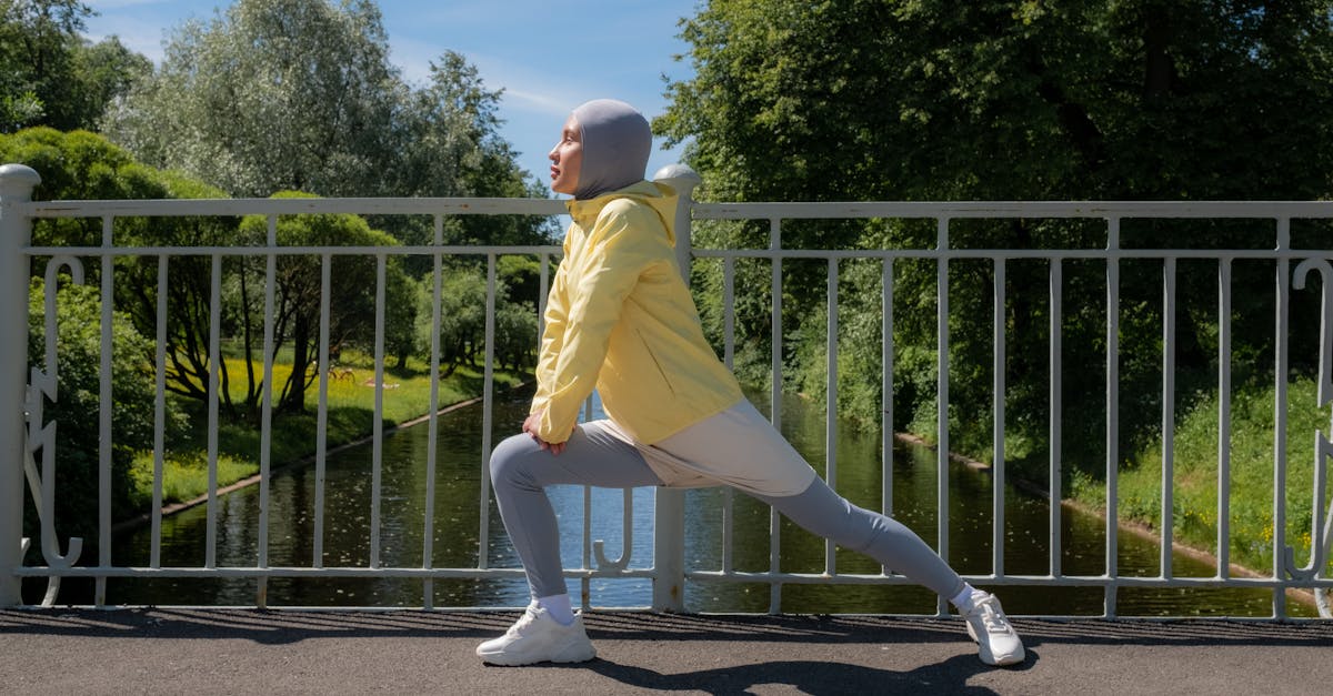 discover the benefits of stretching with our comprehensive guide. learn the best stretches for flexibility, injury prevention, and relaxation to enhance your overall wellness and performance.