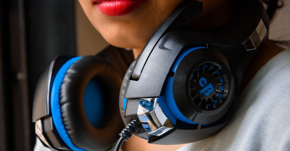 discover effective solutions for tech neck, a common condition caused by prolonged screen time. learn about exercises, ergonomic tips, and stretches to alleviate discomfort and improve posture.