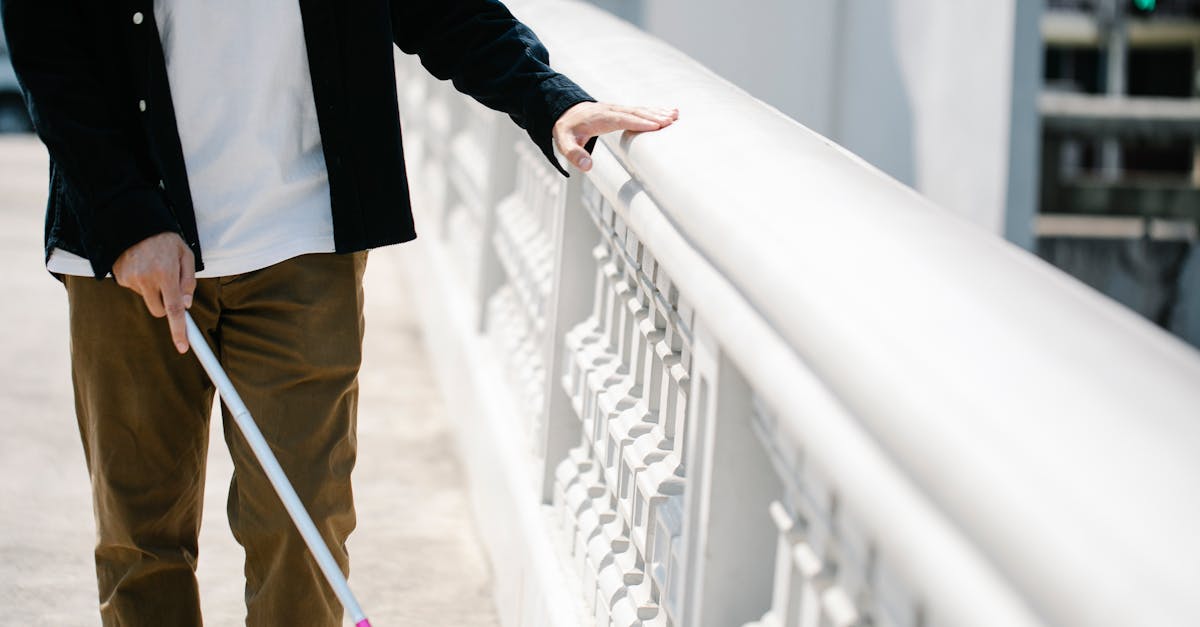 learn about vestibular neuritis, a condition that affects balance and causes dizziness. discover its symptoms, causes, and treatment options to regain stability and improve quality of life.