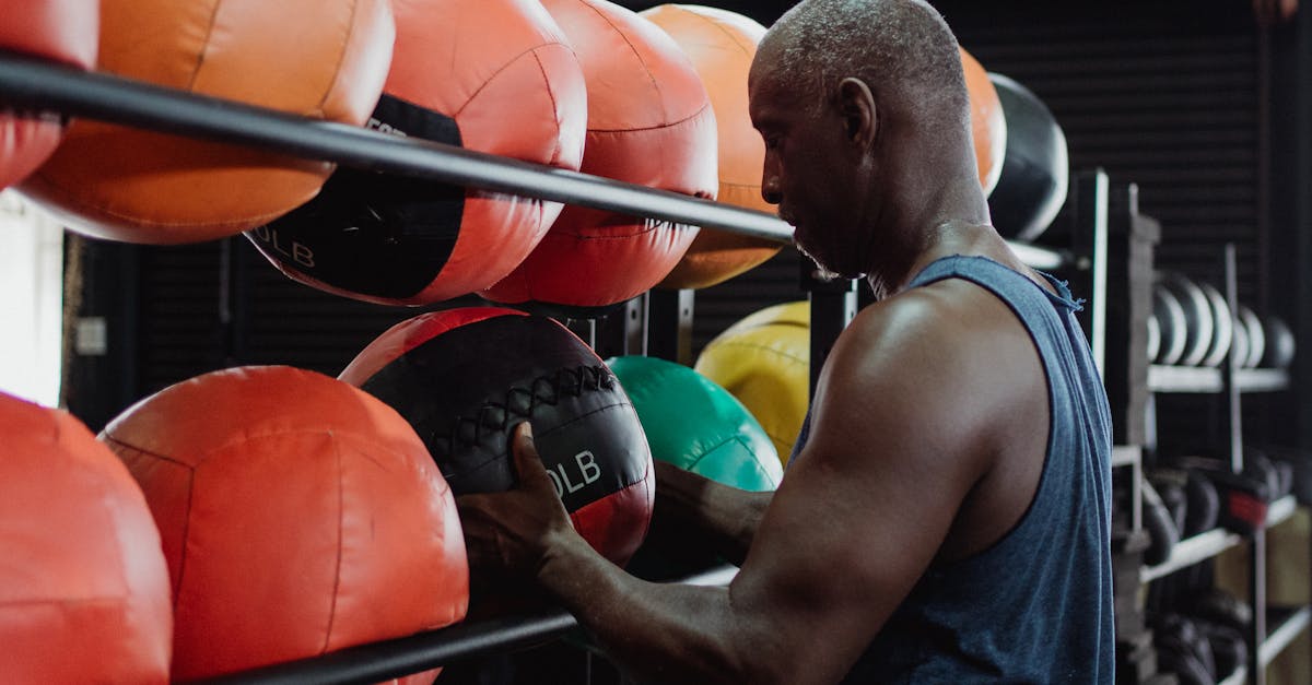 discover effective lifting techniques to enhance your strength and improve your performance. learn proper form, safety tips, and strategies for various lifting exercises to maximize your workouts and reach your fitness goals.