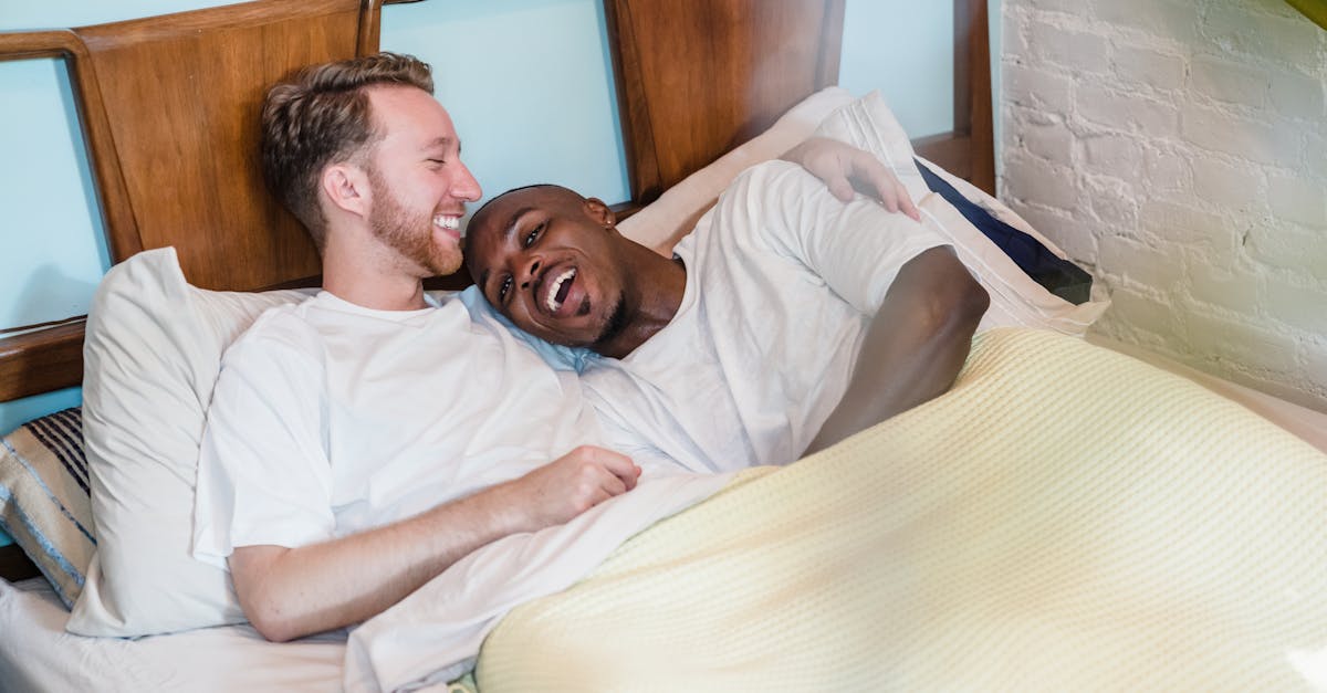 discover the best sleep positions to enhance your comfort and improve your sleep quality. explore how different sleeping styles can impact your health and wellbeing, and find tips for achieving restful nights.