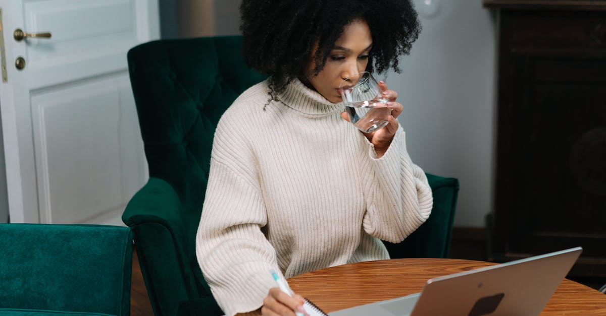 Ne laissez plus l'inconfort cervical entraver votre style de vie ! Nous vous invitons à explorer des programmes d'exercices personnalisés et à en apprendre davantage sur nos techniques douces conçues pour améliorer votre confort et votre bien-être. Prenez rendez-vous avec Pulse Align dès aujourd'hui pour entreprendre votre parcours vers une meilleure posture et une meilleure santé neuromusculaire. Nous sommes fiers de servir des régions comme Montréal, La Prairie et Panama City.