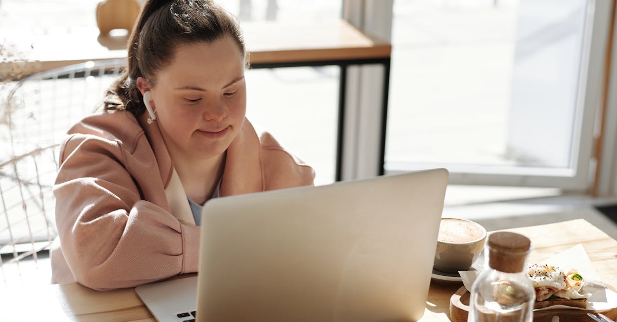 et de sténose spinale. En réduisant en douceur la pression exercée sur les disques et les nerfs affectés, elle favorise le processus naturel de guérison de votre corps. Si vous avez atteint un palier avec d'autres thérapies, découvrez comment l'approche de décompression fondée sur des données probantes de TAGMED peut vous aider à reprendre une vie active et confortable.