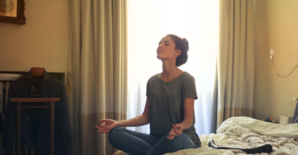 discover the importance of maintaining proper posture for overall health and well-being. learn tips and techniques to improve your posture in daily life, enhancing comfort and confidence.