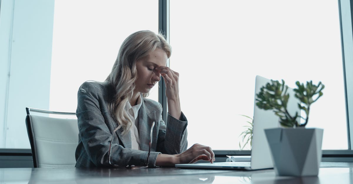 discover effective strategies to understand and manage tension headaches. explore common triggers, symptoms, and treatment options to relieve pain and improve your quality of life.