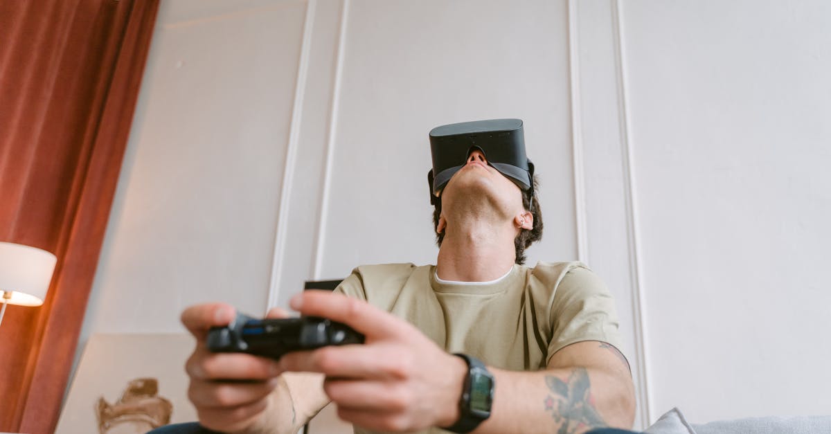 discover what tech neck is, its common symptoms, causes, and effective tips to prevent and relieve neck pain caused by prolonged device use.
